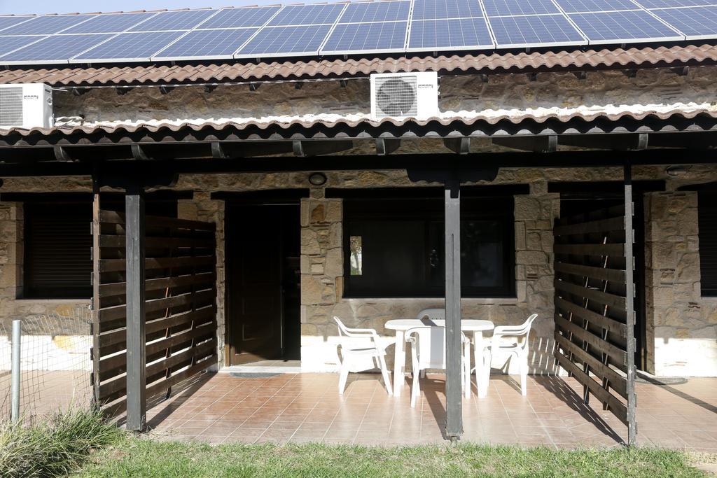 Gioulis Apartments & Studios Nea Plagia Exterior photo
